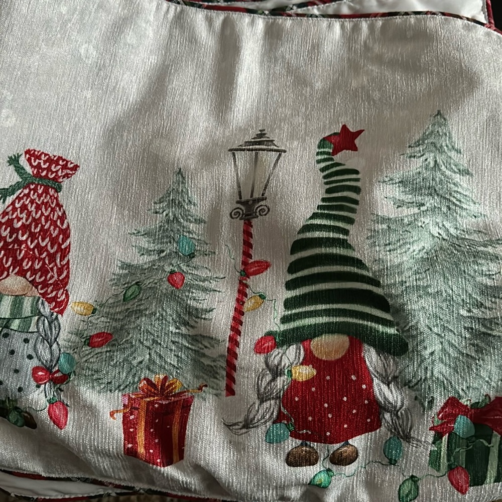 Table runner christmas like new